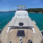 Exclusive Yatching *